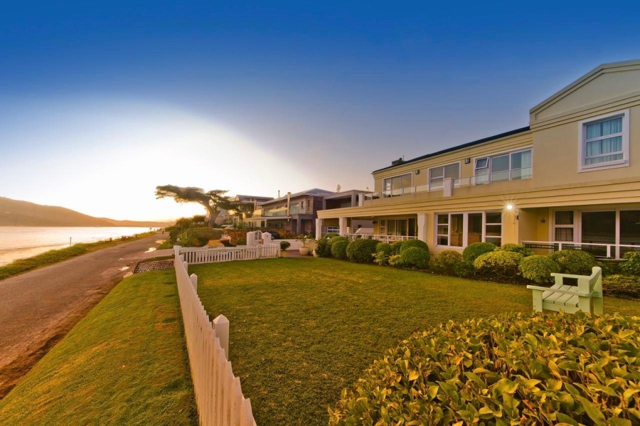 5 Bedroom Property for Sale in Leisure Isle Western Cape
